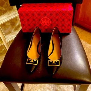 Tori Burch Navy Blue pumps